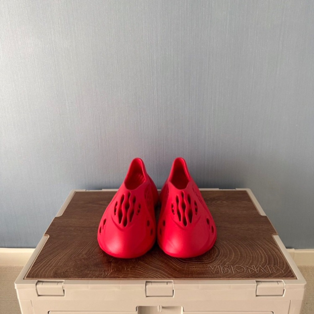Adidas Yeezy Foam Vermilion